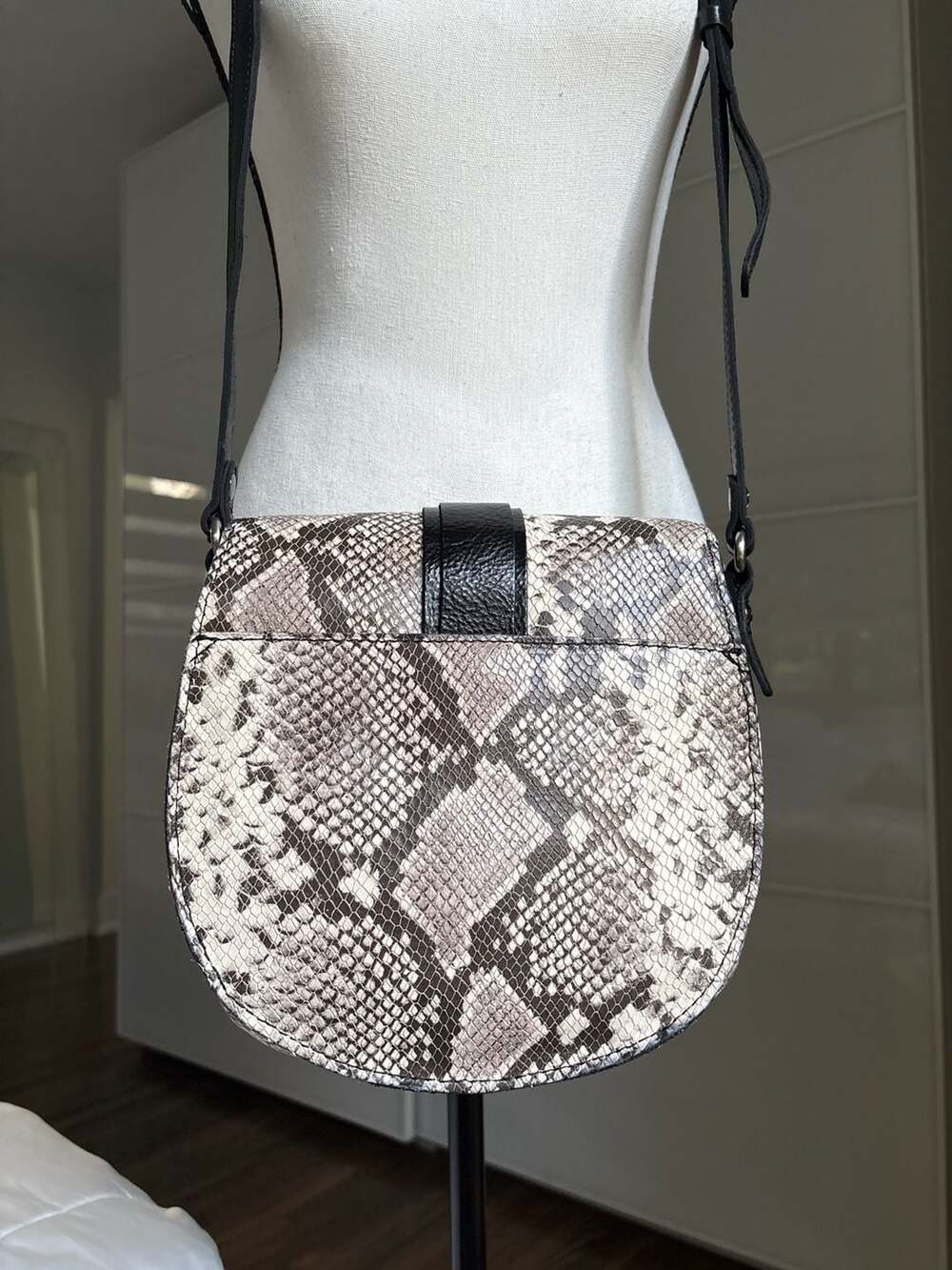 Patricia Nash Padova Leather Crossbody Saddle Bag-Smoke Python-NWT. - Picture 7 of 13